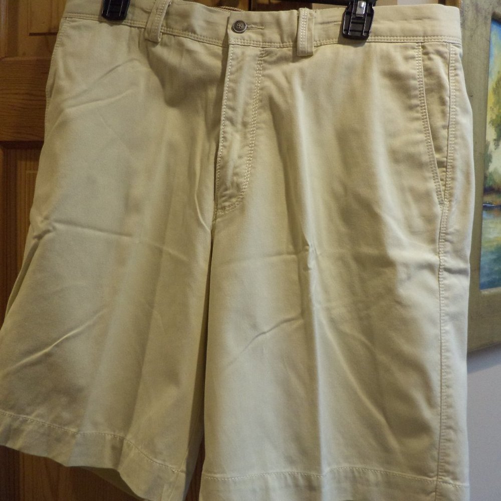TOMMY BAHAMA SHORTS Color:Straw Size:33-52% Cotton45% Tencel3% Spandex